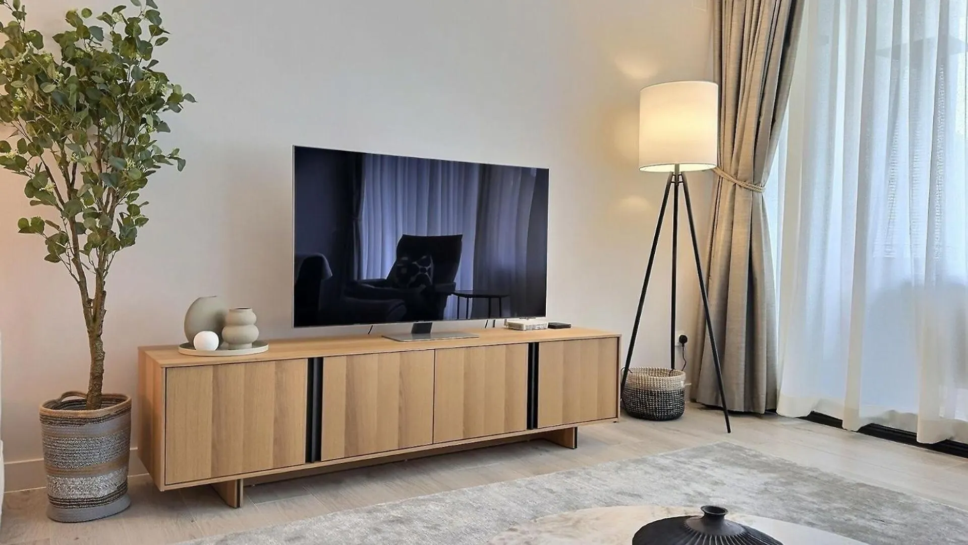 Holiday home Experience Luxury In This Stunning Three-Bedroom Modern Townhouse Frontline To The San Roque Golf